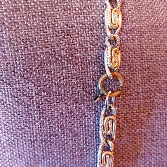 💚Paper Clip Gold Tone Necklace - Picture 3 of 4